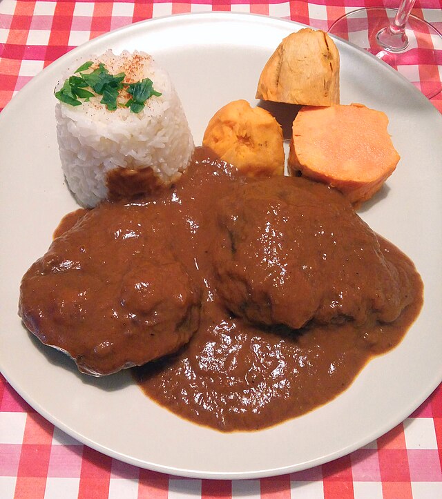 Carrilleras estofadas con pimiento rojo